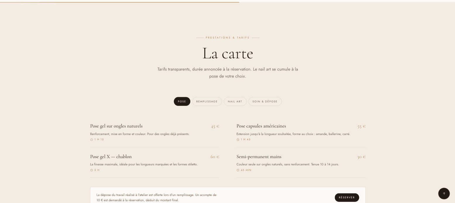 Carte des prestations du studio de nail art : pose gel, remplissage, nail art, soin et dépose, avec prix et durée