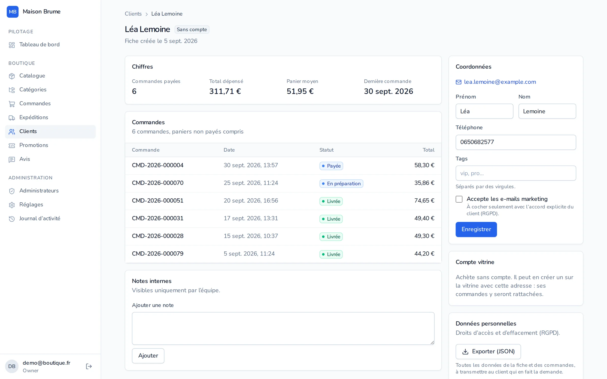 Fiche client avec historique de commandes et coordonnées